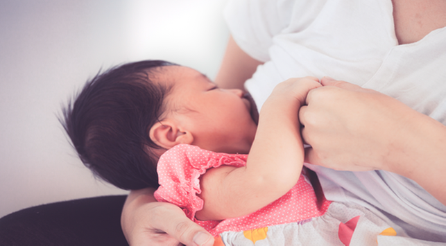 모유 수유 중 유방 통증을 극복하기 위한 10가지 팁